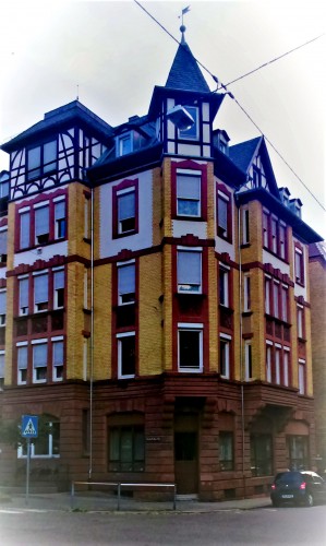 Schillerstraße 24 (heute Wiesbadener Straße) lautete bis 1908 die Anschrift der Rothschilds.